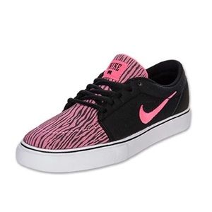 Nike Satire Black And Pink Zebra Print Skate Shoe
